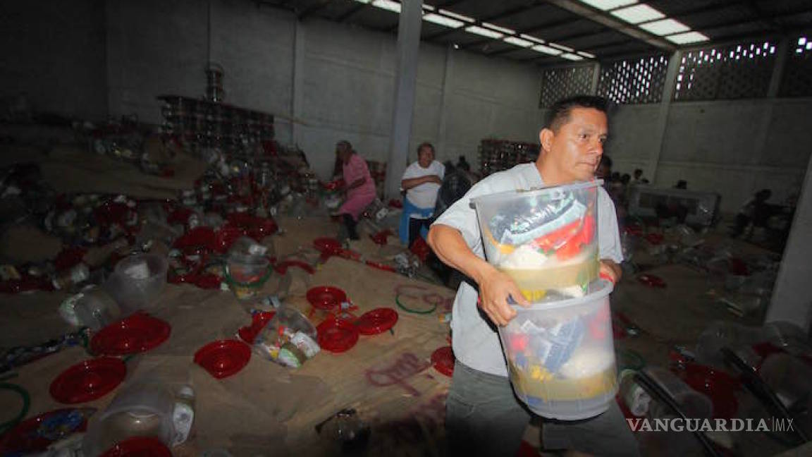 Exhiben bodega con electrodomésticos y despensas del PRI para elecciones en Zacatecas y Oaxaca