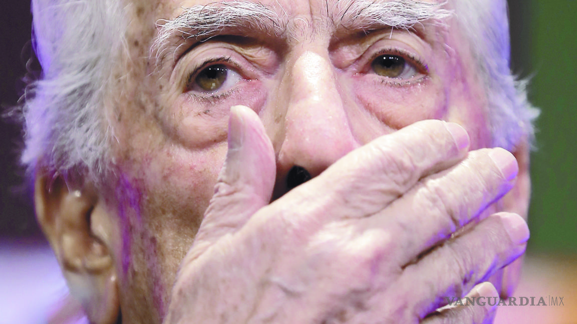 En ‘Tiempos Recios, Vargas Llosa ‘miente’ con la historia