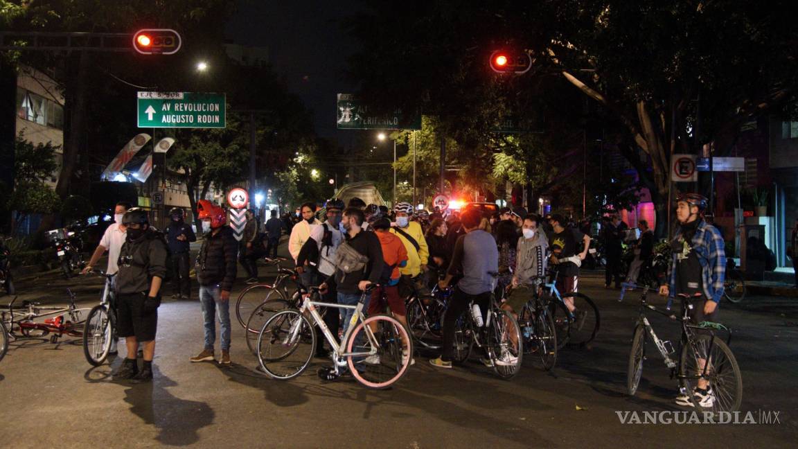Suspenden a 11 policías por agresiones a ciclistas