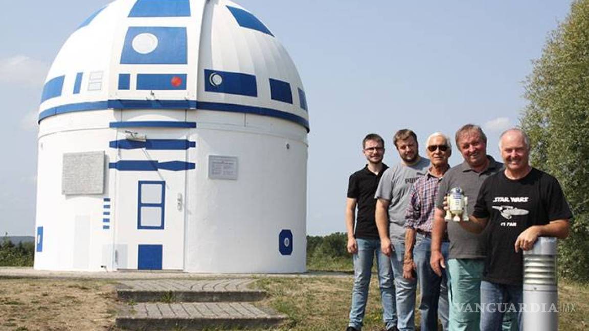 Fervientes fans de Star Wars convierten un observatorio en un R2-D2 gigante