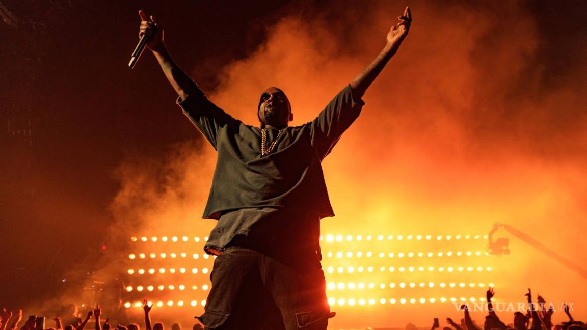 Kanye West crea escenario flotante inspirado en Rolling Stones