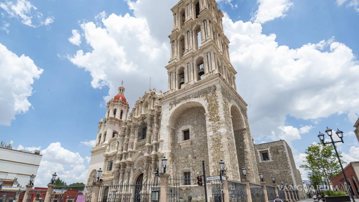 $!La Catedral de Santiago Apóstol, ícono de Saltillo, estrenará un sistema de iluminación que resalta su majestuosidad barroca y su relevancia histórica.