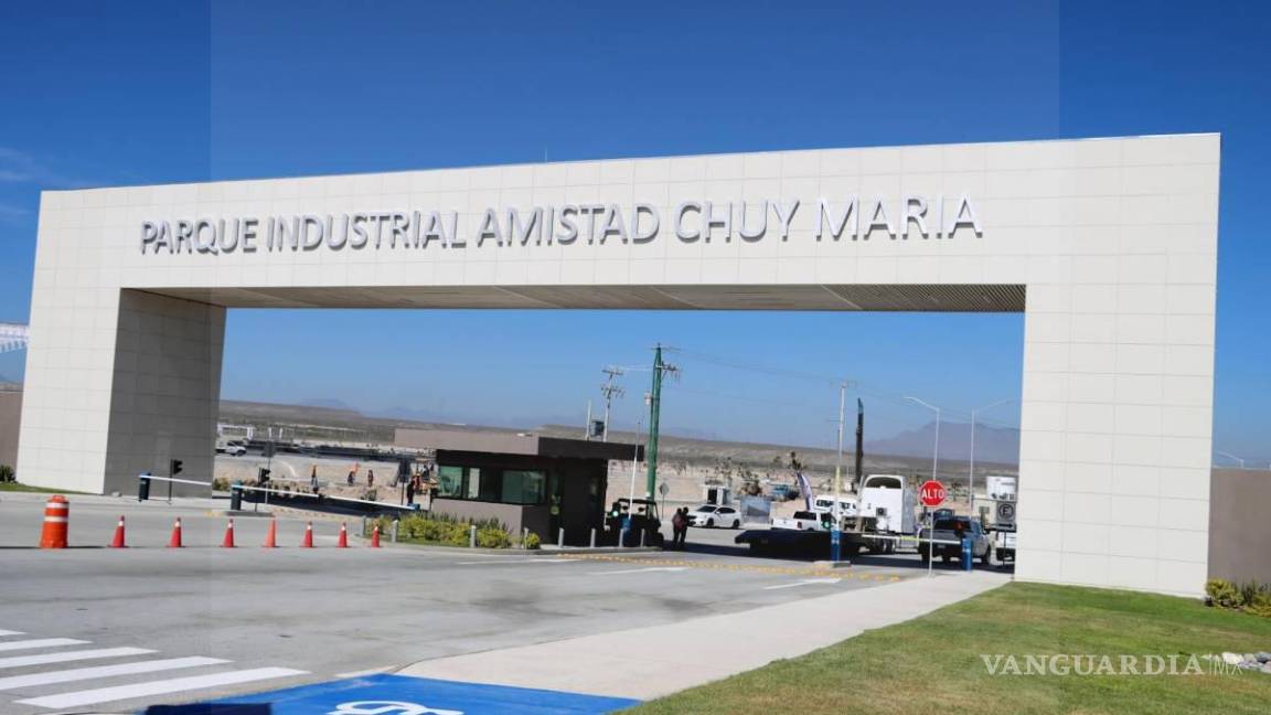 $!Algunos parques industriales de la región se han protegido teniendo sus propias plantas.