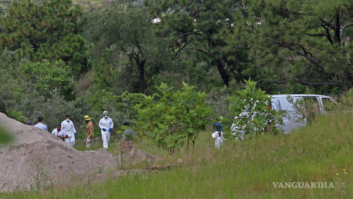 Reconstruyen restos de bolsas encontradas en pozo de Jalisco, son 42 cuerpos desmembrados