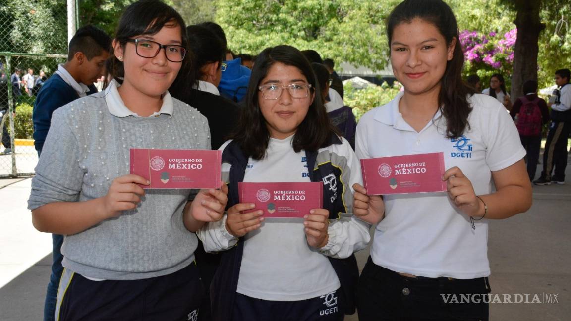 $!Jóvenes Construyendo el Futuro con menos presupuesto; becas, adultos mayores y Sembrando Vida 'ganan'