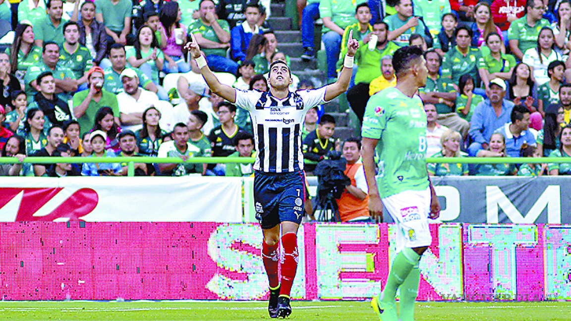 Monterrey hunde al León con ‘hat trick’