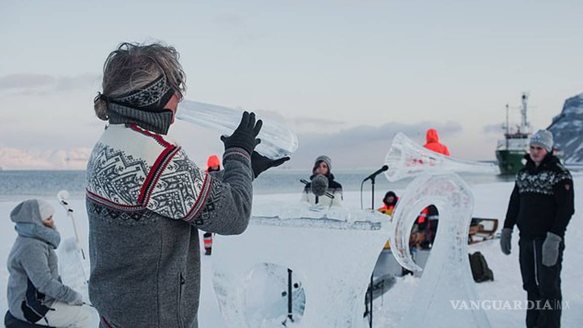 $!Con concierto en el Ártico y con instrumentos hechos de hielo buscan proteger oceános