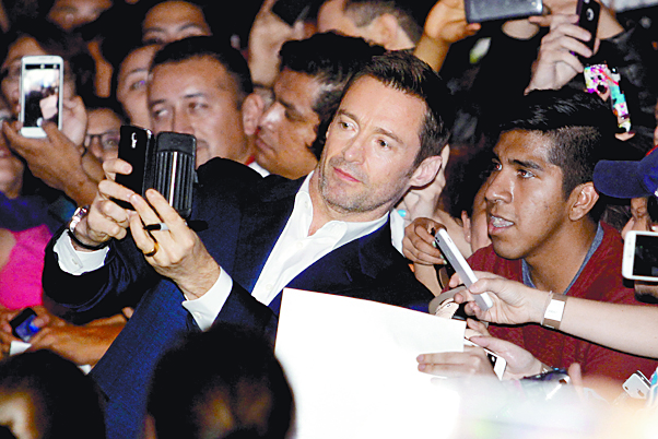 $!Hugh Jackman, de buen humor en México