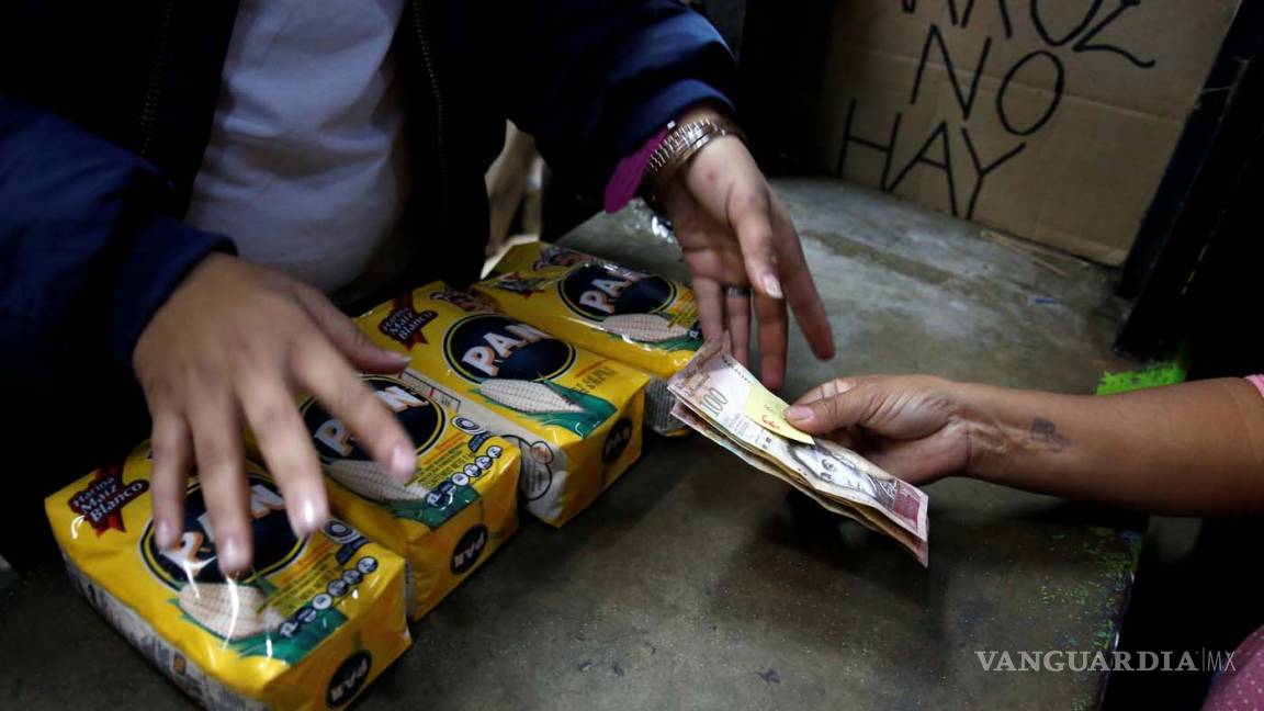 Crece mercado negro de alimentos básicos y dinero en Venezuela