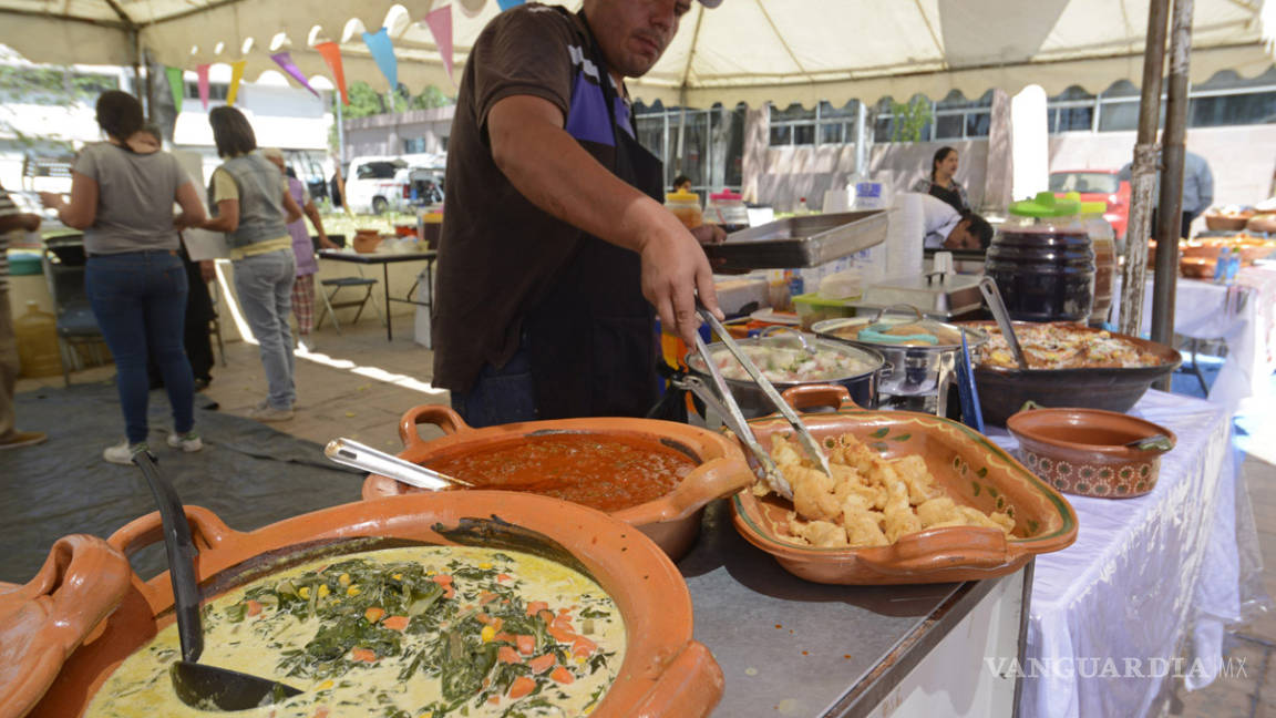 Saborean delicias de cuaresma en el Festival de las Cazuelas
