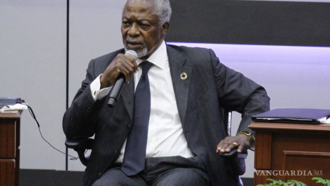 No subestimen el poder de su voto, dice Kofi Annan a los indecisos