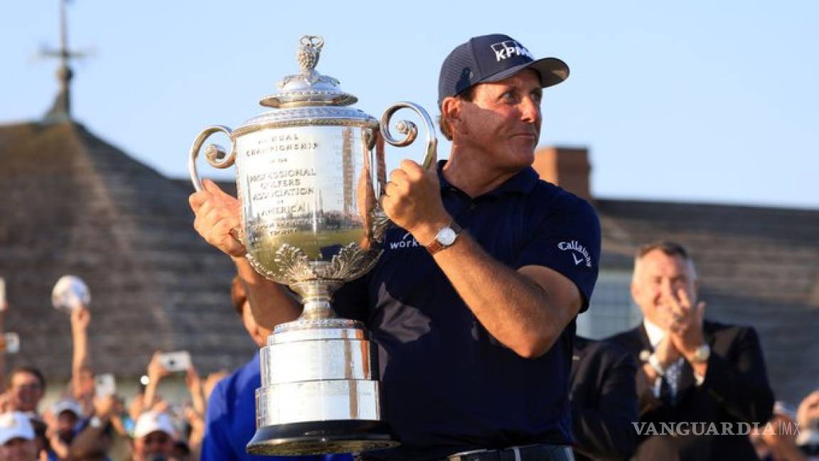Phil Mickelson gana el PGA Championship, además es el golfista más veterano en ganar un major