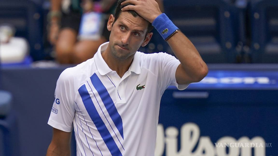 Novak Djokovic da vuelta a la hoja