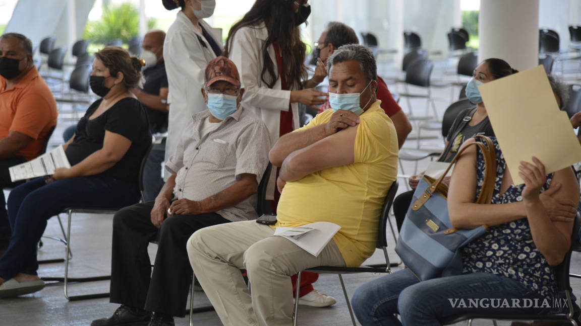 Jornada de vacunación en Arteaga para población de 40 a 49 años, transcurre sin contratiempos