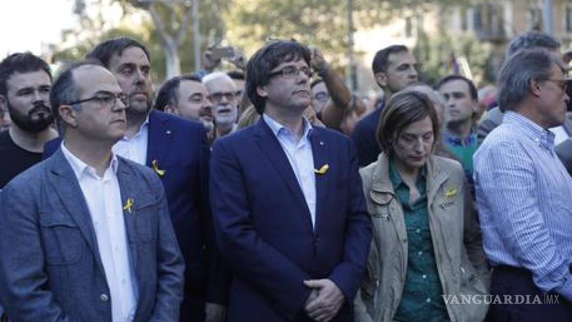 Puigdemont acude a la manifestación contra la decisión de Madrid