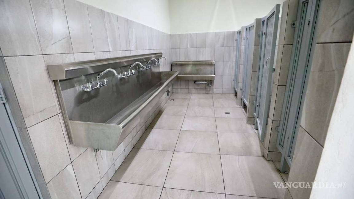 $!El área de baños luce totalmente renovada.