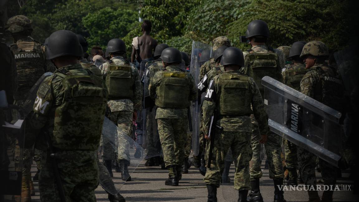 $!México endurece el control migratorio en su frontera sur con la Guardia Nacional (fotogalería)
