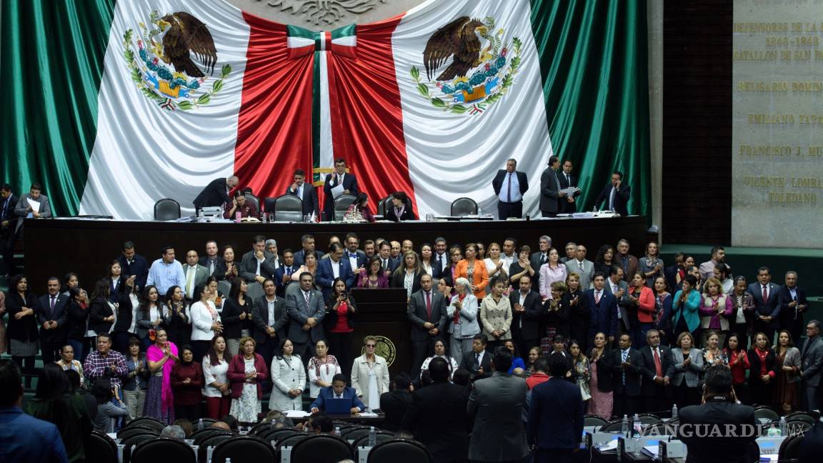 $!PAN, PRI, MC y PRD toman tribuna en debate de leyes educativas en Cámara de Diputados