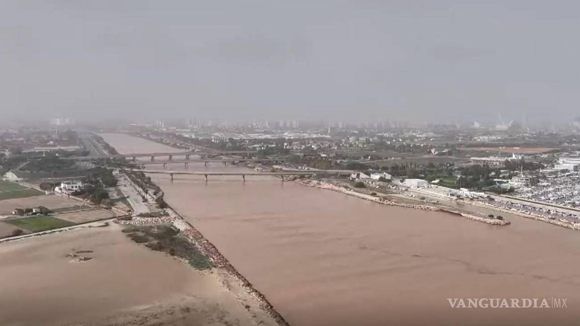 $!Imagen tomada por un dron de las inundaciones causadas en la región valenciana de Paiporta a causa de las fuertes lluvias causadas por la DANA.