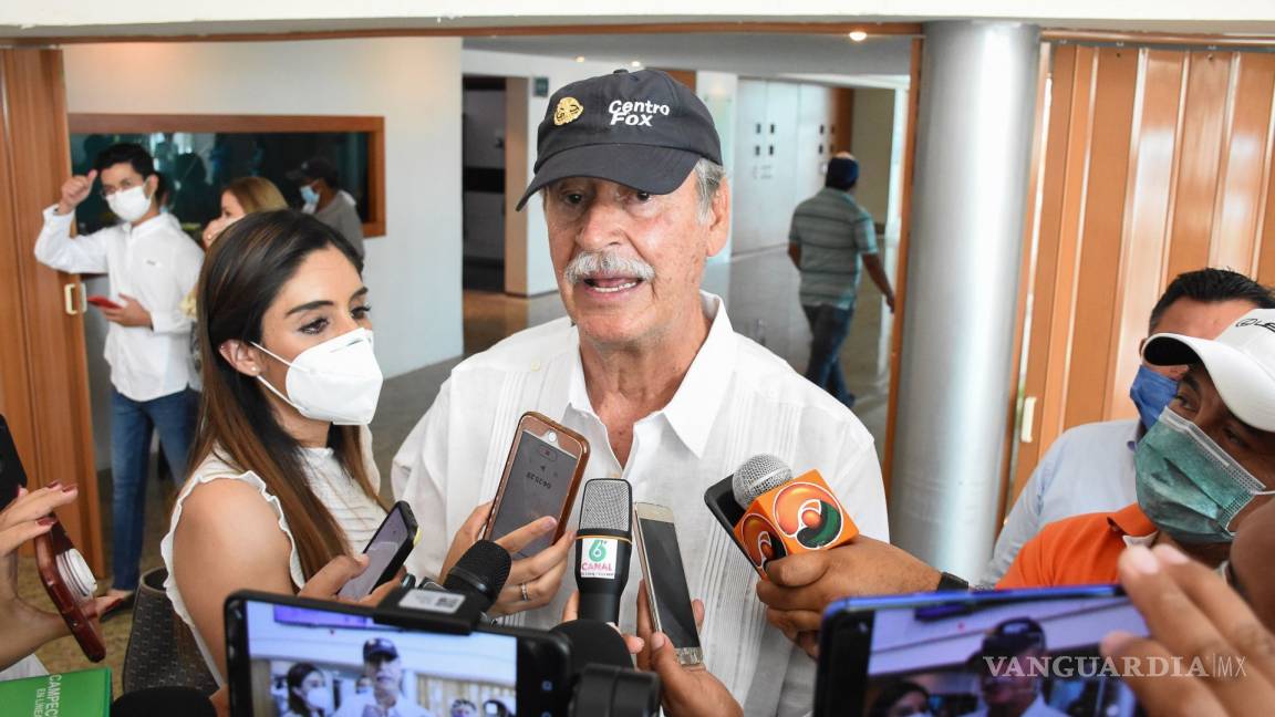 Fox usa protestas en Cuba y autismo --nuevamente-- para insultar a AMLO