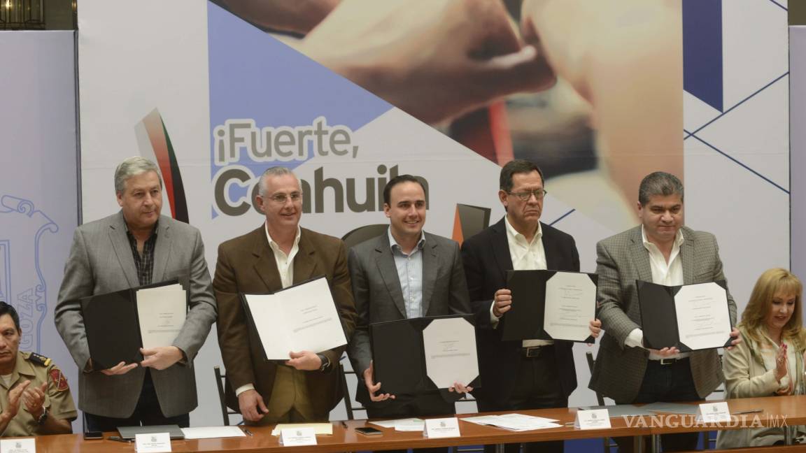 Firman sectores pacto por la paz laboral en Coahuila