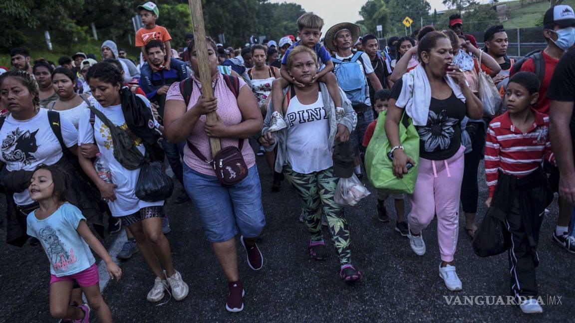 Advierte Ebrard a caravanas migrantes que “los están engañando, no los dejarán pasar a EU”