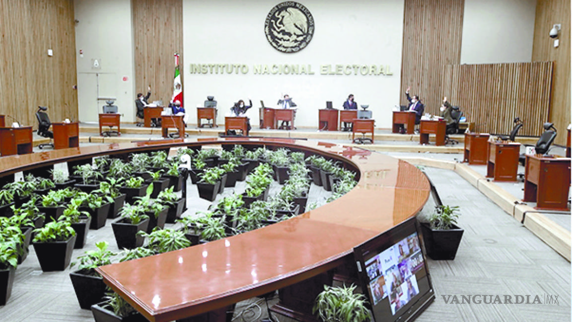 Revisa INE irregularidades en acuerdo de reelección