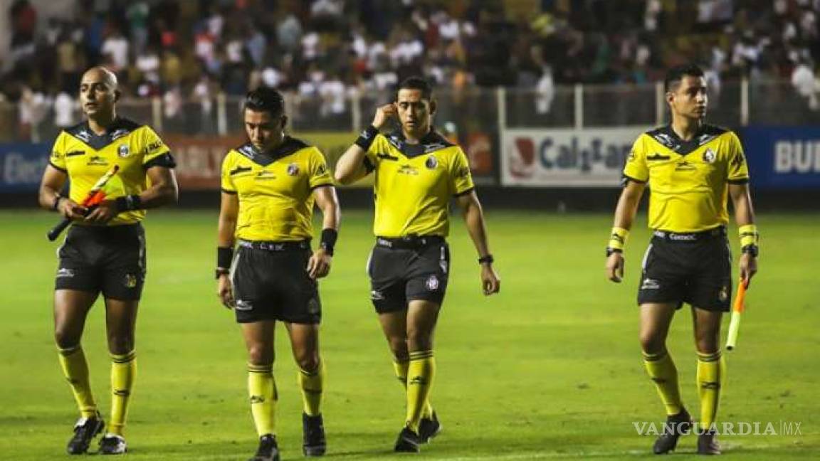 Tres árbitros de la Liga MX presentan coronavirus