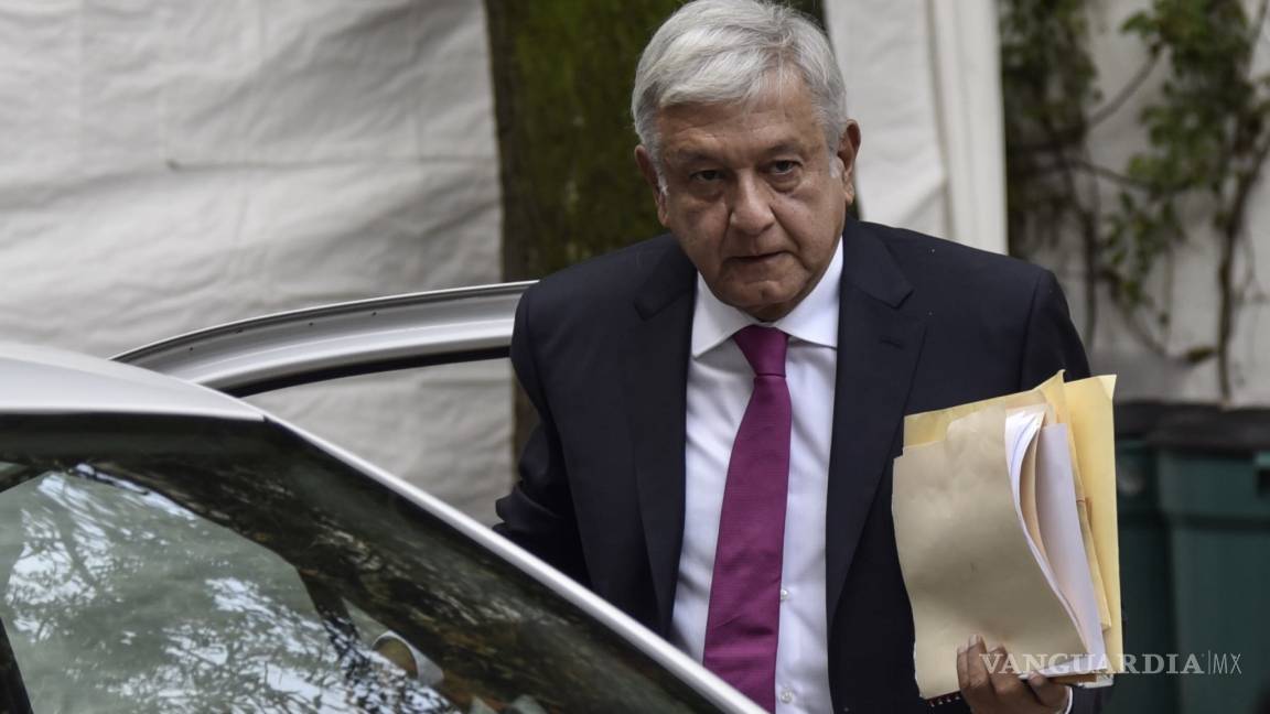 López Obrador se reúne con gobernadores, alcaldes y diputados electos