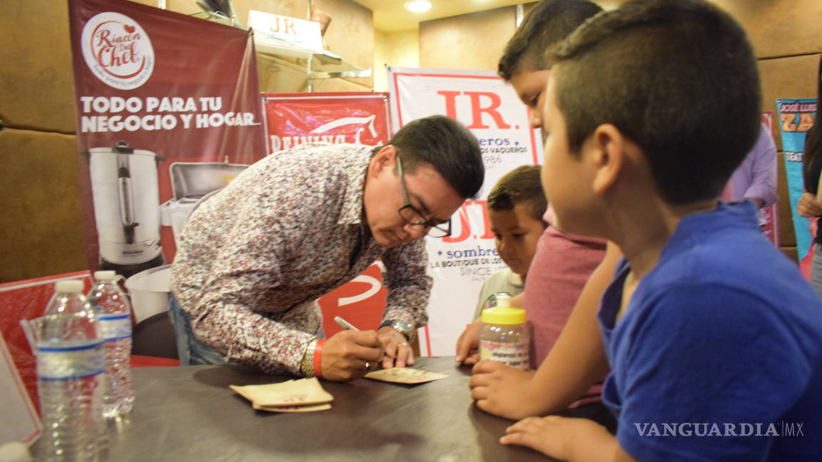 Tarde pero con buen humor llegó a Saltillo José Luis Zagar