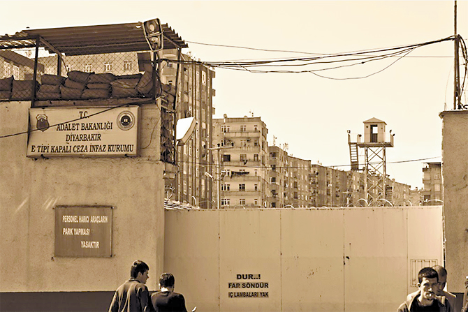 $!Las cárceles más peligrosas del mundo