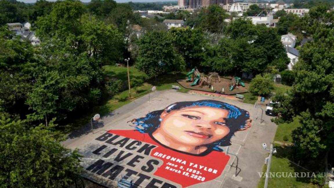 $!En medio de las agresiones racistas policiacas en EU... Vanity Fair dedica portada a Breonna Taylor