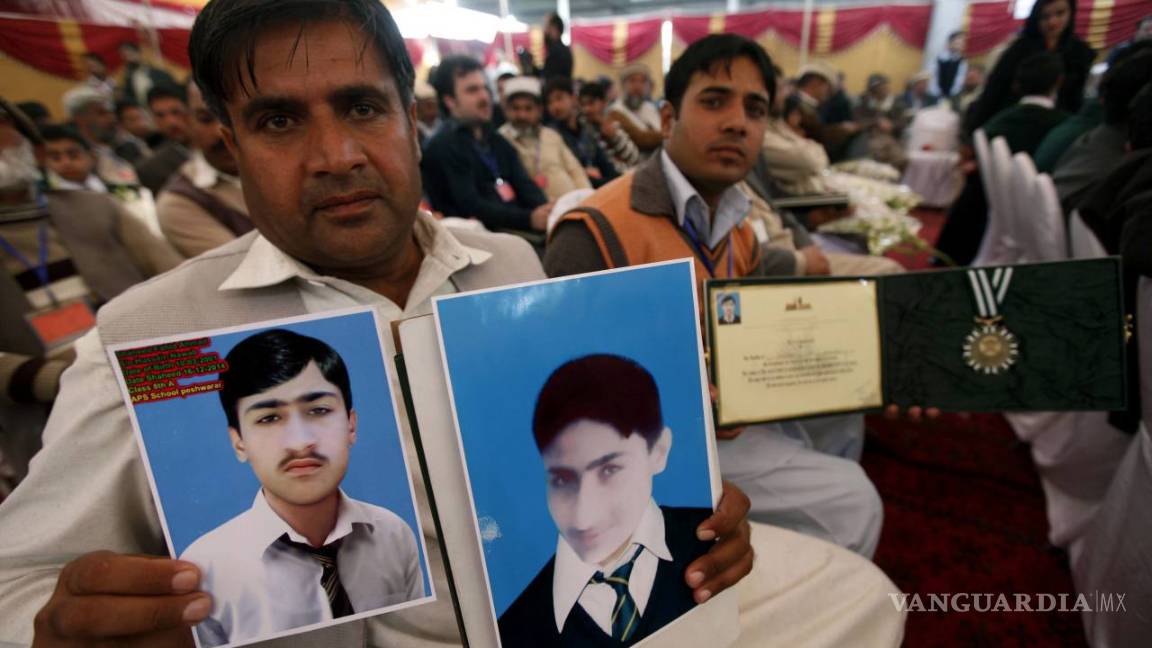 $!Pakistán conmemora primer aniversario de masacre en escuela Peshawar