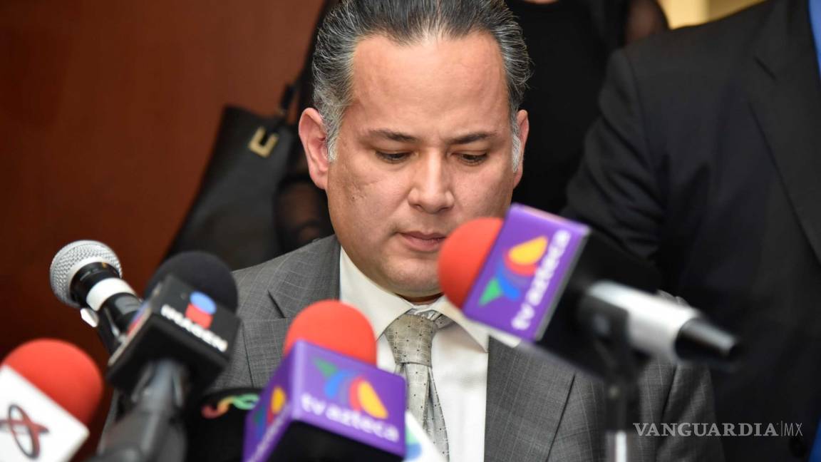 Lozoya arruinó a Pemex para que políticos hicieran negocios: Santiago Nieto