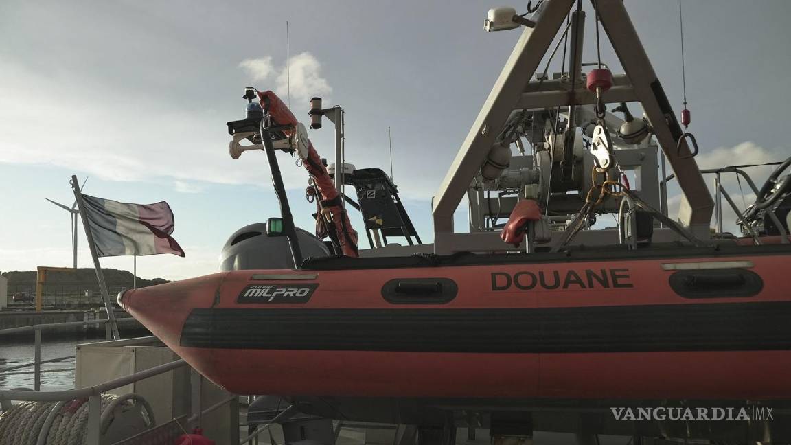 $!La Gendarmería Nacional francesa intentó ayudar a los migrantes, pero poco se pudo hacer.