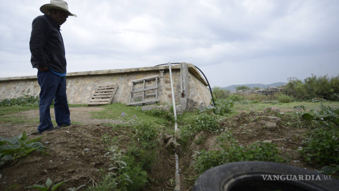 Dejan sin agua por más de un mes a habitantes de Derramadero