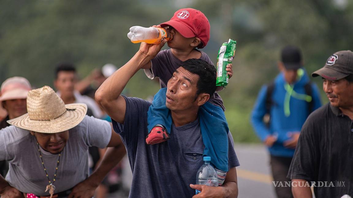Ya sólo quedan 500 personas en la caravana migrante; tras 4 semanas de recorrido llegan a Sayula, Veracruz