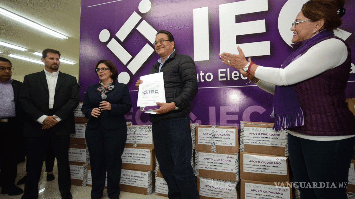 Entrega Guerrero 195 mil firmas; IEC acusa recibo