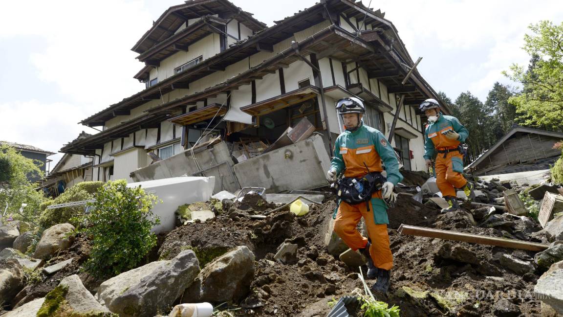 $!Japón alerta que más de 4 mil casas están en riesgo de derrumbarse tras serie sismos