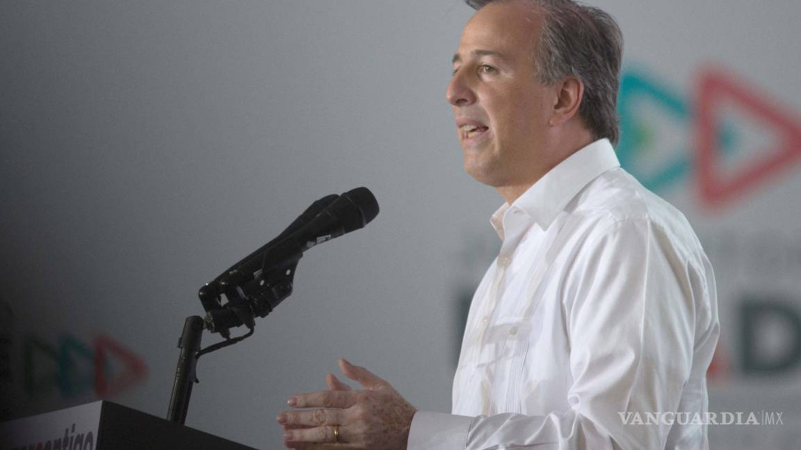 $!'No voy a caer en provocaciones. Amor y paz': AMLO a Meade