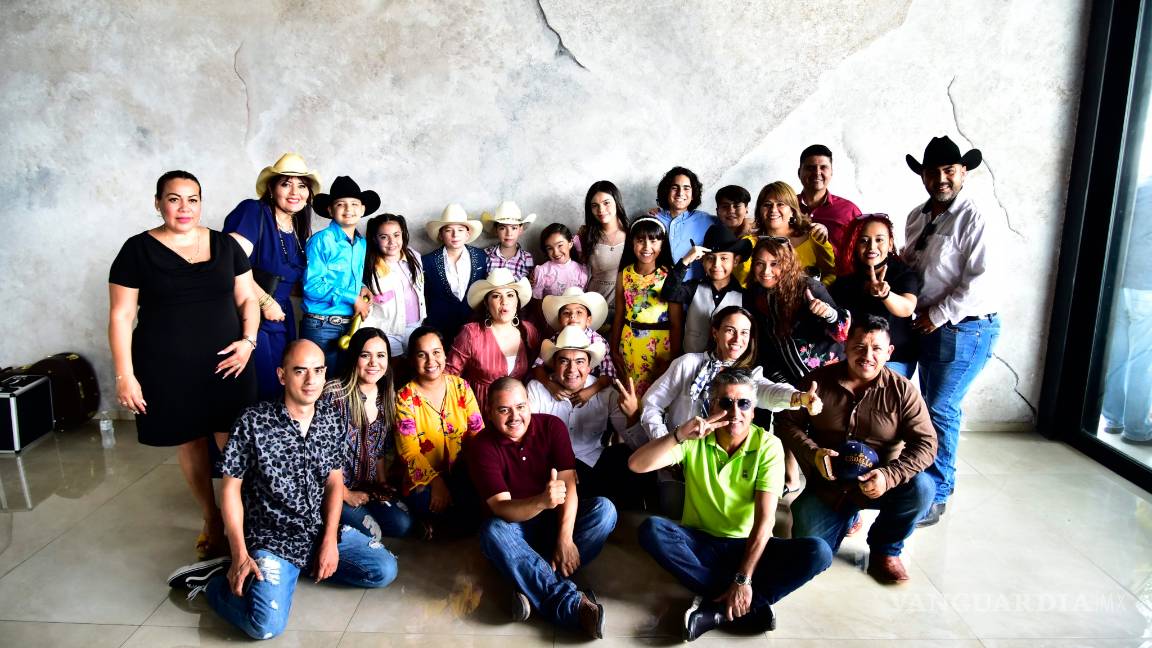 $!‘Los Cedillo de Saltillo’ festejan su primer aniversario.