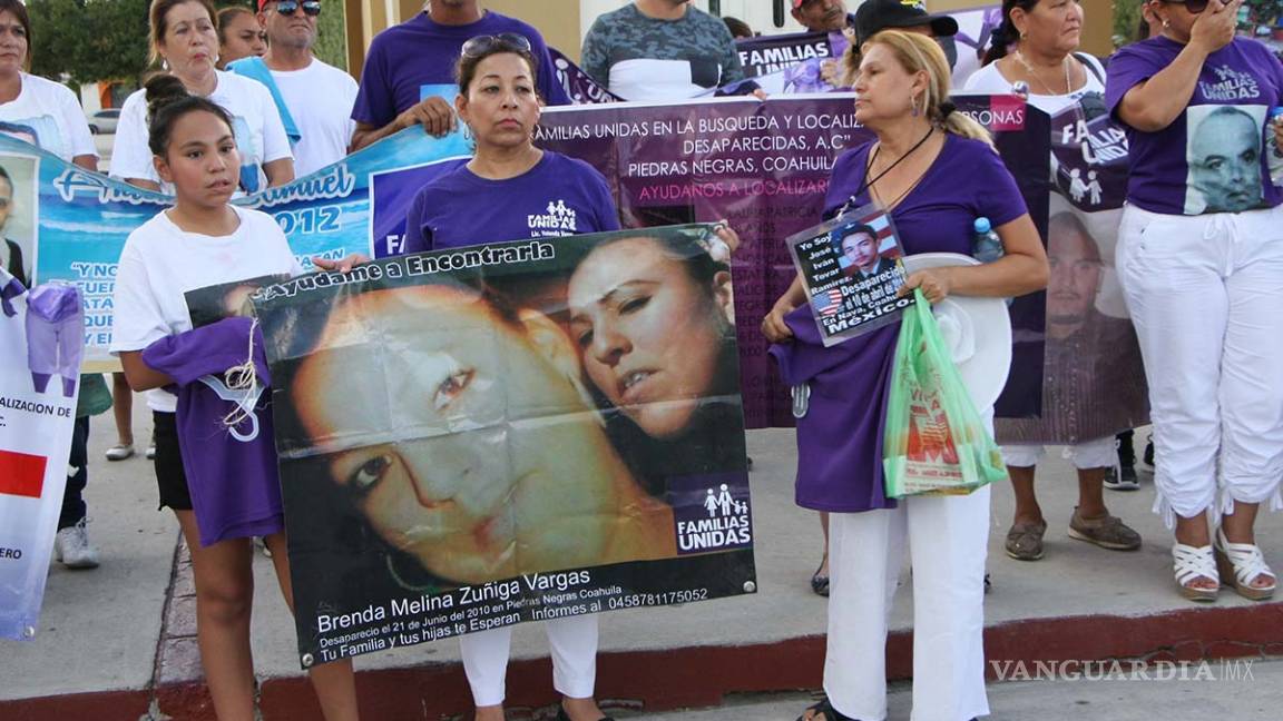 $!Durante marcha, familiares exigen continuar con la búsqueda de desaparecidos