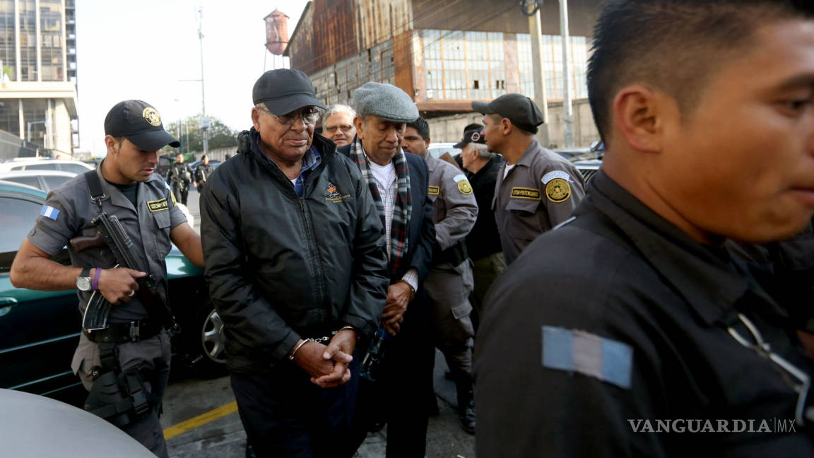 Procesan a 11 de 14 militares detenidos por 558 desapariciones en Guatemala