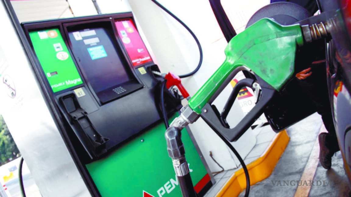 Piden postergar liberación en el precio de las gasolinas