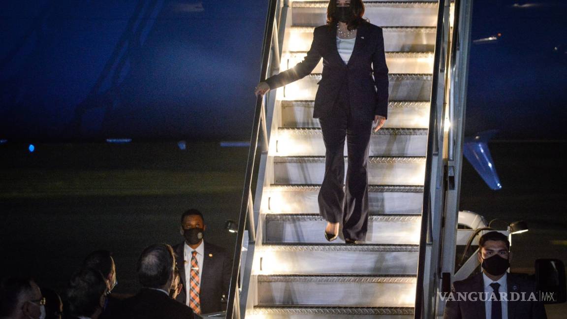 $!Kamala Harris mira a México para frenar migración a EU