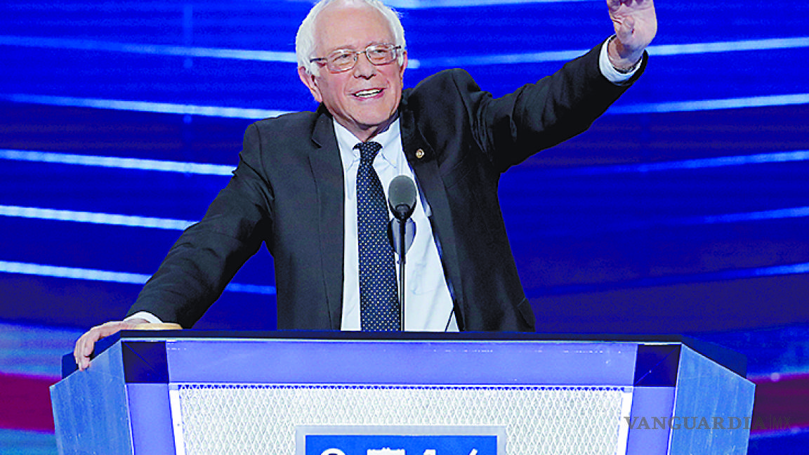Hillary Clinton debe ser la próxima Presidenta': Bernie Sanders