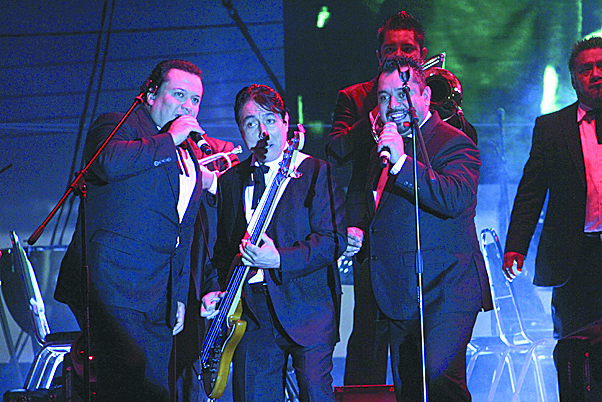 $!Los Ángeles Azules conquistan a las mamás saltillenses