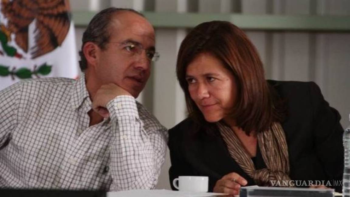 Con 234 mil firmas, ciudadanos van contra partido de Margarita Zavala y Felipe Calderón