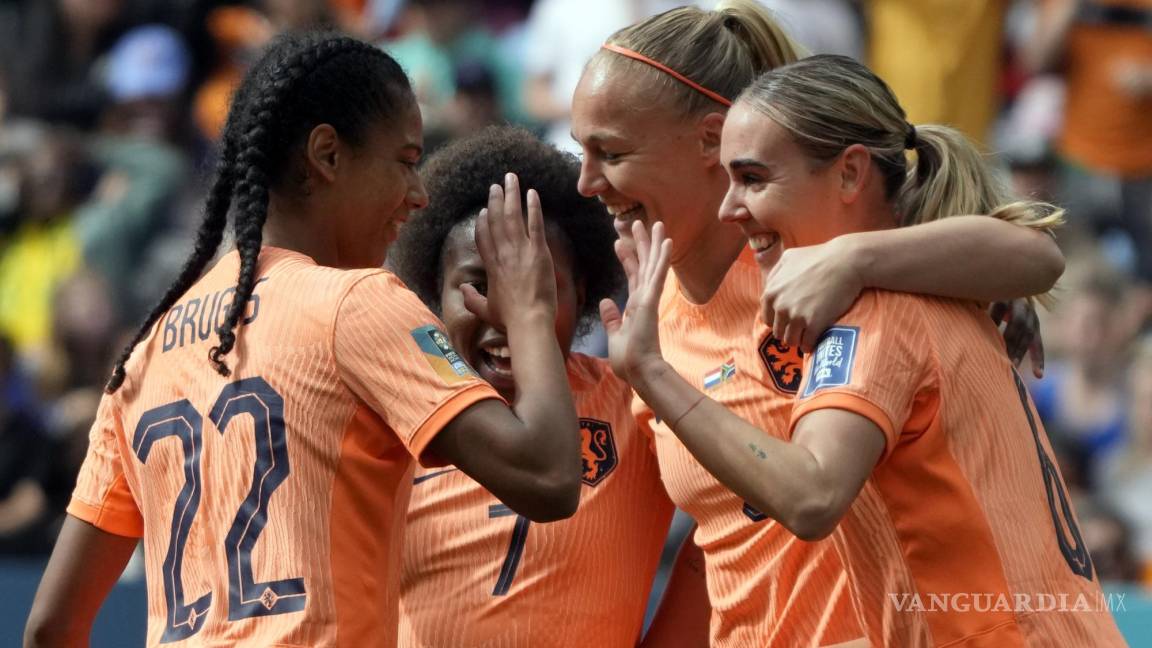 Holandesas vencen 2-0 a sudafricanas y están en cuartos del Mundial