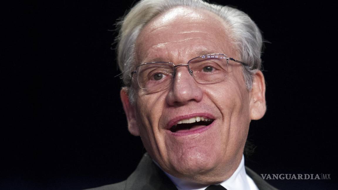 $!Fotografía del 29 de abril de 2017, el periodista Bob Woodward se sienta en la mesa principal durante la Cena de Corresponsales de la Casa Blanca en Washington.